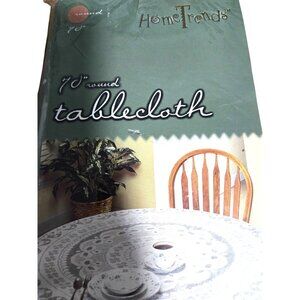 Vinrage 70 Inch Round Lace Tablecloth Made in USA